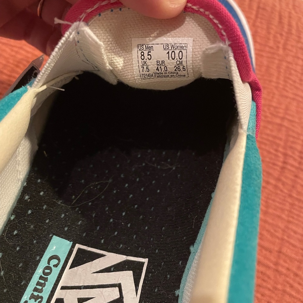Vans - Picture 8 of 8